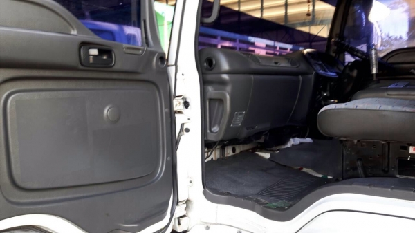 รถอีซูซุ 10 ล้อ หัวลาก GXZ 320 แรงม้า. ปี 41.   สนใจติดต่อ  081 - 6079515