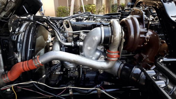 รถอีซูซุ 10 ล้อ หัวลาก GXZ 320 แรงม้า. ปี 41.   สนใจติดต่อ  081 - 6079515