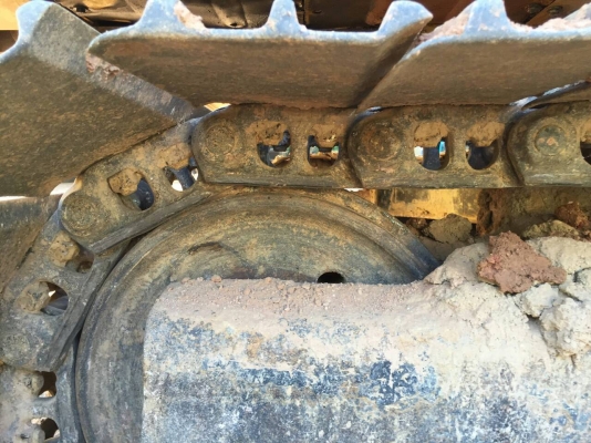 ขายรถแบคโฮ CAT 320D เอกสารเล่มทะเบียน 11440 ชม.ราคา 1800000