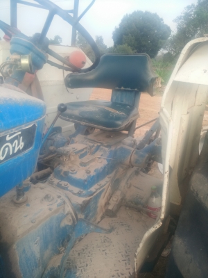 ขายด่วนรถไถฟอร์ด