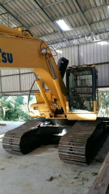 ขายครับ   komatsu .pc200.8รถใช้ 8 พันช้วโมงทุกอย่างเต็ม 100เครื่อง เอกสารอินวอยซ์ สวยๆครับ