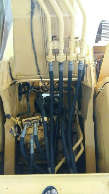 ขายครับ   komatsu .pc200.8รถใช้ 8 พันช้วโมงทุกอย่างเต็ม 100เครื่อง เอกสารอินวอยซ์ สวยๆครับ