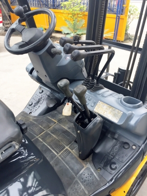 -:-*&bull;*ข า ย ร ถ ย ก นำ เ ข้ า*&bull;*-:-KOMATSU FD15-20 เครื่องดีเซล เสาสูง4เมตร งาเทได้ สนใจติดต่อ083-062-0223(ปอนด์)