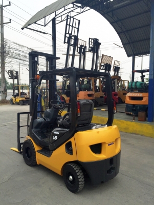 -:-*&bull;*ข า ย ร ถ ย ก นำ เ ข้ า*&bull;*-:-KOMATSU FD15-20 เครื่องดีเซล เสาสูง4เมตร งาเทได้ สนใจติดต่อ083-062-0223(ปอนด์)