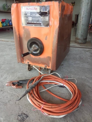 ตู้เชื่อมพลัง MAKITA ARC 300