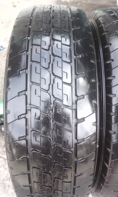 ขายยาง Dunlop 215/70/15 ปี 13