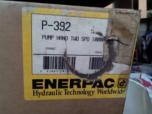 ปั๊มไฮดรอริกโยกมือ ENERPAC P392 Made in USA