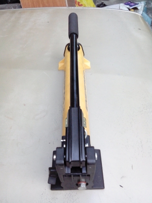 ปั๊มไฮดรอริกโยกมือ ENERPAC P392 Made in USA