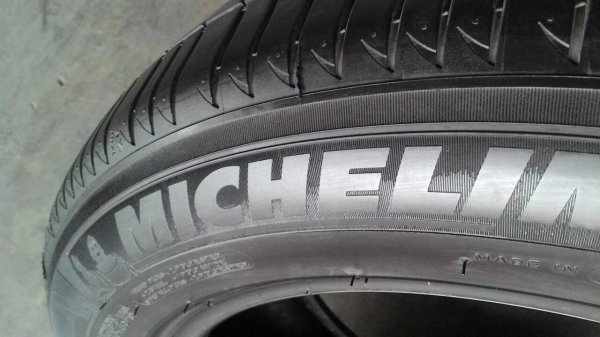 235/55R17 MICHELIN PRIMACY 3st ปี2015 สวยๆ 1 เส้น tel.081-427-3941 ไอดีไลน์ autobot107 235/55R17 MICHELIN PRIMACY 3st ปี2015 สวยๆ 1 เส้น tel.081-427-3941 ไอดีไลน์ autobot107