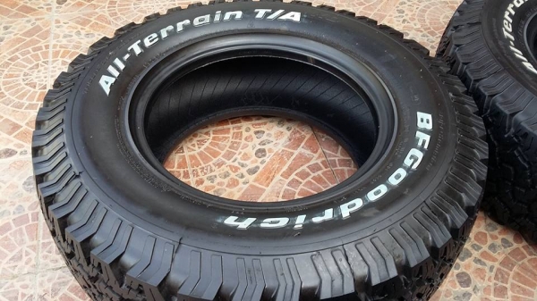 ขายล้อ te37 ขอบ 16 พร้อมยาง bf 265/70/16 ปี 14 ขายล้อ te37 ขอบ 16 พร้อมยาง bf 265/70/16 ปี 14