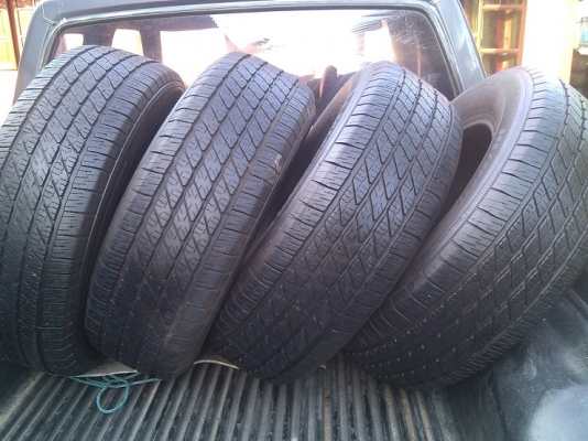 ล้อ ขอบ 17 สีทอง ไร้ริ้วรอยคับ หน้ากว้าง 8.5 หลัง 9.5