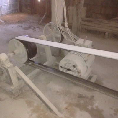 ขายด่วนโรงสีกลาง เเละ คอกหมู ขายด่วนโรงสีกลาง เเละ คอกหมู