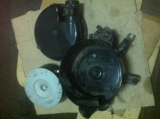 หม้อกรองอากาศไทเกอร์D4Dถอดพร้อมแอร์โฟร์ครับ