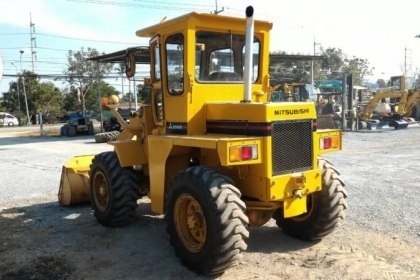 Mitsubishi WS 400 เทียบเท่า 507 นำเข้าจากญี่ปุ่น สวยน่าใช้ คล่องตัว โทร.090-986-2521 อ๊อบ