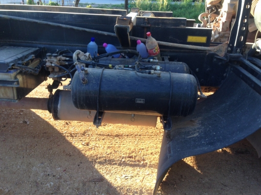 รถฮีโน่ 10 ล้อดั้ม FM1A 344 แรงม้า. ปี 55. ( รถวิ่ง 14x,xxx กม. )     สนใจติดต่อ  081 - 6079515