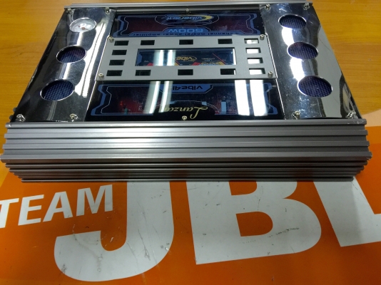 ขายแอมป์ LANZAR รุ่น vibe415 กำลังขับ 4 CHANNEL 600W ขายแอมป์ LANZAR รุ่น vibe415 กำลังขับ 4 CHANNEL 600W