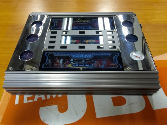 ขายแอมป์ LANZAR รุ่น vibe415 กำลังขับ 4 CHANNEL 600W