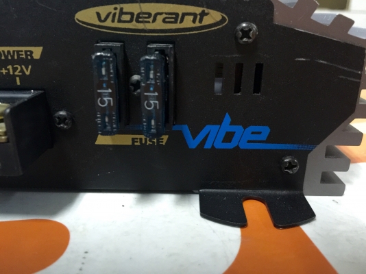 ขายแอมป์ LANZAR รุ่น vibe415 กำลังขับ 4 CHANNEL 600W ขายแอมป์ LANZAR รุ่น vibe415 กำลังขับ 4 CHANNEL 600W