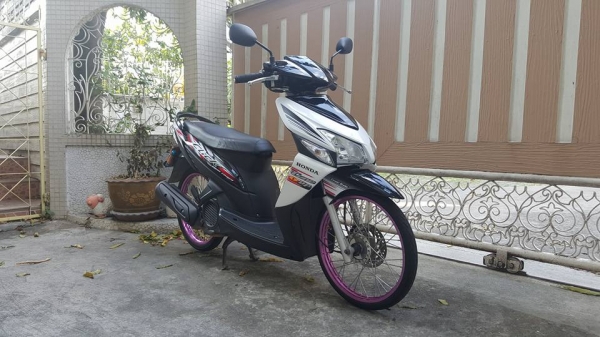 ขออนุญาติขาย HONDA CLICK 110 CC สีขาวมุก ฟรีค่าโอน ขออนุญาติขาย HONDA CLICK 110 CC สีขาวมุก ฟรีค่าโอน