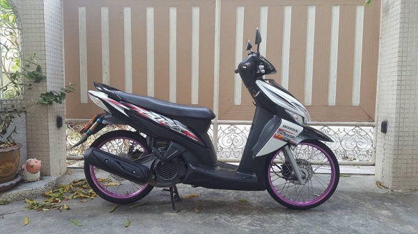 ขออนุญาติขาย HONDA CLICK 110 CC สีขาวมุก ฟรีค่าโอน ขออนุญาติขาย HONDA CLICK 110 CC สีขาวมุก ฟรีค่าโอน