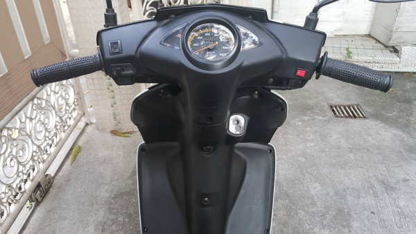 ขออนุญาติขาย HONDA CLICK 110 CC สีขาวมุก ฟรีค่าโอน ขออนุญาติขาย HONDA CLICK 110 CC สีขาวมุก ฟรีค่าโอน