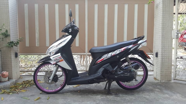 ขออนุญาติขาย HONDA CLICK 110 CC สีขาวมุก ฟรีค่าโอน ขออนุญาติขาย HONDA CLICK 110 CC สีขาวมุก ฟรีค่าโอน