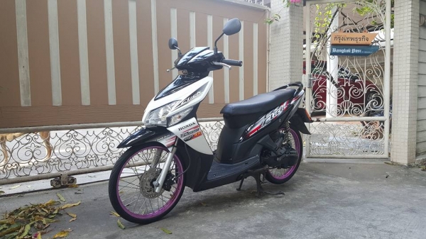 ขออนุญาติขาย HONDA CLICK 110 CC สีขาวมุก ฟรีค่าโอน