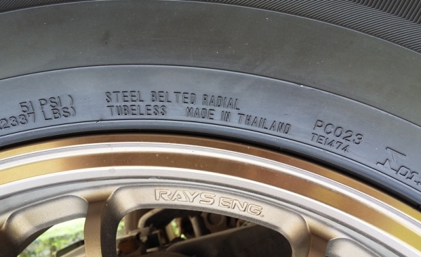 ยาง,265-60-18 Falken ZE912 ปลายปี14สภาพเต็มชุด 8500 ยาง,265-60-18 Falken ZE912 ปลายปี14สภาพเต็มชุด 8500