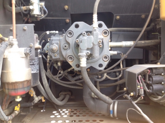 รถขุด Sumitomo SH200-5 นำเข้าจากญี่ปุ่น สนใจโทร. 080-6565422 (หนิง)