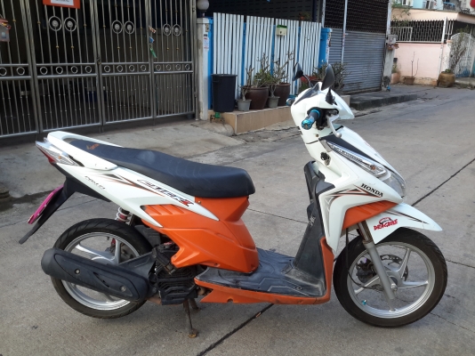 ขายฮอนด้าคลิกไอ คอมบายปี52 เครื่องดี