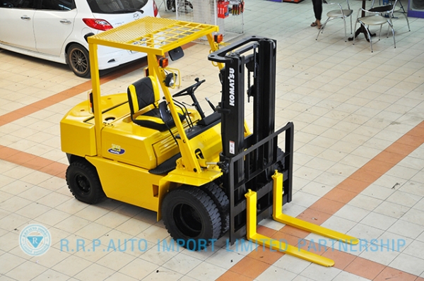 ขายรถโฟล์คลิฟท์มือสอง KOMATSU รุ่น FG25-150123 ราคา 195,000 บาท ใช้งานชั่วโมงน้อย