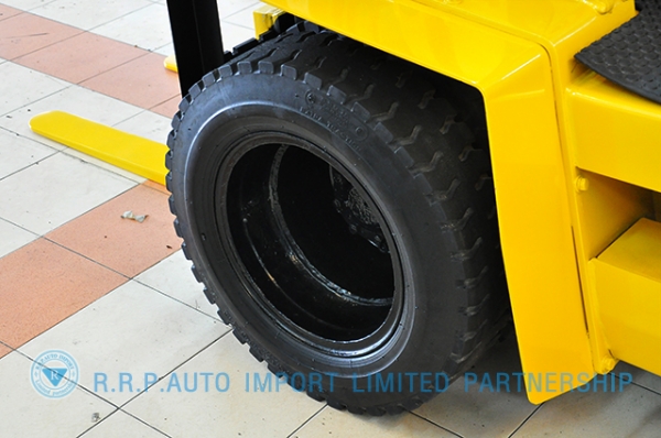 ขายรถโฟล์คลิฟท์มือสอง KOMATSU รุ่น FG25-150123 ราคา 195,000 บาท ใช้งานชั่วโมงน้อย