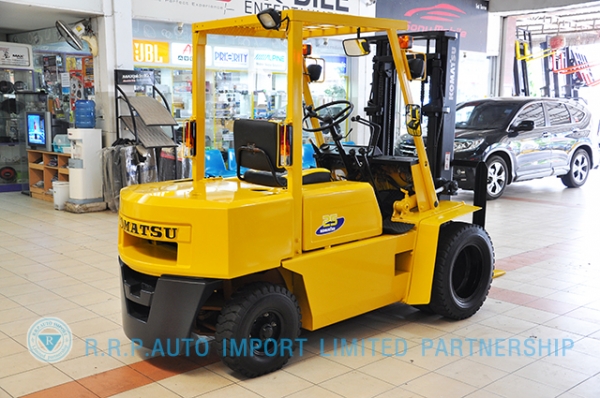 ขายรถโฟล์คลิฟท์มือสอง KOMATSU รุ่น FG25-150123 ราคา 195,000 บาท ใช้งานชั่วโมงน้อย
