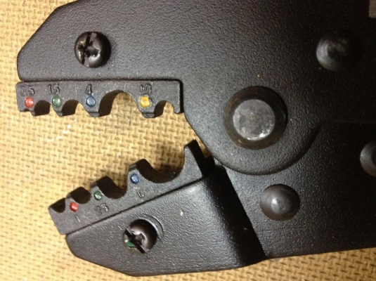 คีมย้ำหางปลา 10L WYNN's DD2 คีมย้ำหางปลา 10L WYNN's DD2