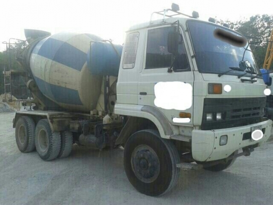 รถโม่ปูน 10 ล้อ