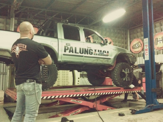 ขายเจ้ายักษ์ Ford Ranger เเต่งเเล้วครับ พร้อมขับได้เลย