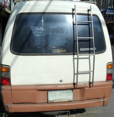 ขายรถตู้ MITSUBISHI L-300 ปี98 เครื่องดีเซลราคาแสนเดียวครับ