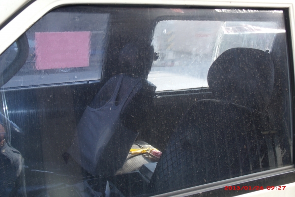 ขายรถตู้ MITSUBISHI L-300 ปี98 เครื่องดีเซลราคาแสนเดียวครับ