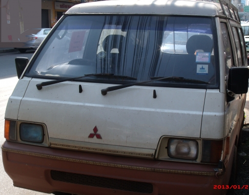 ขายรถตู้ MITSUBISHI L-300 ปี98 เครื่องดีเซลราคาแสนเดียวครับ