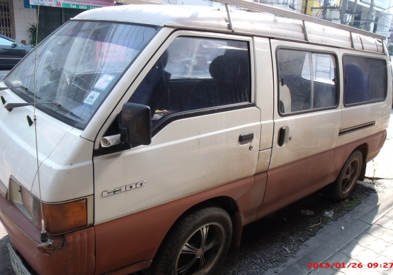 ขายรถตู้ MITSUBISHI L-300 ปี98 เครื่องดีเซลราคาแสนเดียวครับ