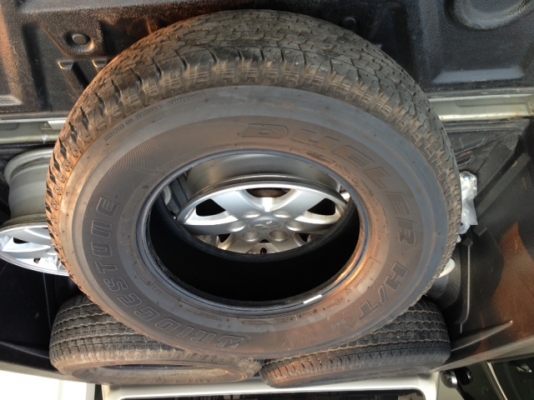 ขายยาง 265 70 R16 ปี10-11 >> 080-9156795 >> ขายยก 4 เส้น 11,500 บาท