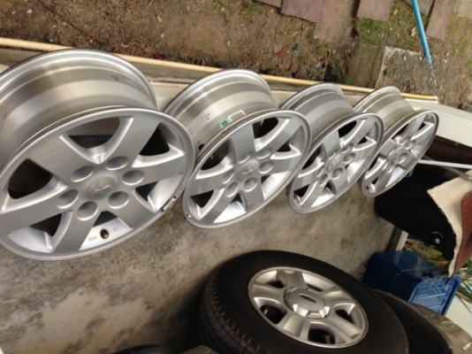 ขาย แมกซ์ PAJERO SPORT R16 1 ชุด > 9,500 > 080-9156795