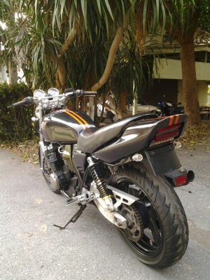 XJR400 สรรมพสามิตร ลดเหลือ56,000เก็บงานหมดแล้วเติมน้ำมันขี่อย่างเดียว ด่วนๆๆๆๆ