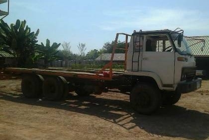 ISUZU JCM เครื่อง 190 HP 6D16 รถหางปลาสิบล้อเพลาเดียว ช่วงล่างชุดแพร์ด้านหลังเป็นของ FUSO ทั้งหมด เครื่องแน่นดีไม่เยิ้ม หัวเก๋งภายในครบพร้อมไม่มีผุ พวงมาลัยเพาเวอร์ เบรคทริ๊ปฟี้ ใช้ลาก PC 200 ได้เลย เอกสารเล่มทะเบียนครบ ราคาต่อรองได้ครับ