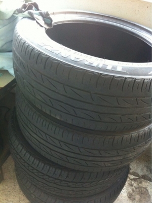 ขายยางขอบ 15 เตี้ยๆ 1ชุดครับ