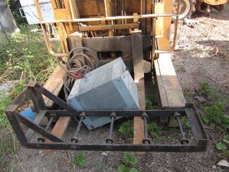 ขาย-รถยกแบตเตอรี่ไฟฟ้า TOYOTA: FBR9 ขนาด 900 kg พร้อมตู้ชาร์ตแบตเตอรี่ มือสองเก่าญี่ปุ่น