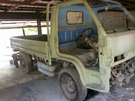 4ล้ออีซูสุ 75 แรงเครื่องดี ยางดี กระบะคาร์โก้ ทะเบียนขาด 3ปี