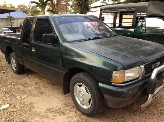 ISUZU TFR มังกรทอง SPACE CAB 2.5 MT ปี 37 เครื่องแห้งแรงดี ภายในเก๋งสวยครบพร้อม แอร์เย็น พวงมาลัยเพาเวอร์ ขับง่ายขับสบาย กระบะไม่มีผุ ช่วงล่างดีคัชซีสวยไม่ผุ ยางสภาพดี 70\% พร้อมใช้งาน เอกสารทะเบียนภาษีเต็มครบไม่มีขาดพร้อมโอน ราคาต่อรองได้ครับ