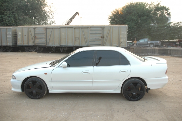 Mitsubishi รุ่น GALANT ULTIMA