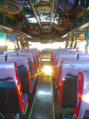 ขายรถบัสสภาพดี ราคาถูก ลดราคากระหน่ำเพียง 450,000 ขายรถบัสสภาพดี ราคาถูก ลดราคากระหน่ำเพียง 450,000